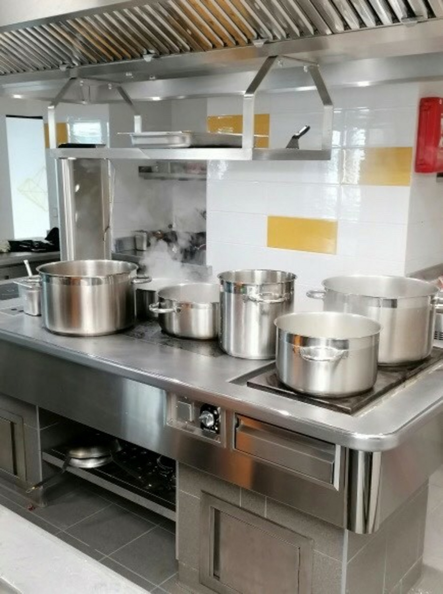Edelstahl-Bräter Ohne Beschichtung Ohne Deckel Ø 28 cm 17,5 cm 10,7 L Qualiplus Pro.cooker